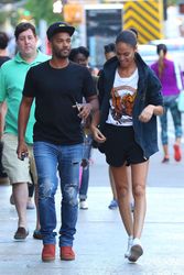 27966417_Joan-Smalls-Have-lunch-at-Mr-Ch