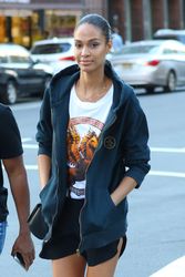 27966423_Joan-Smalls-Have-lunch-at-Mr-Ch