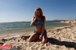 Beth Lily - Naked On The Beach-q5ejqajv7n.jpg