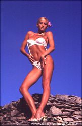 Zdenka Podkapova - Photoset 24 0548qalwh4