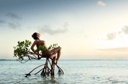 Bianca Beauchamp - Lady in the Water  555b7a9z5i