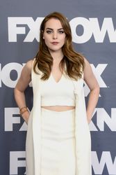 Elizabeth Gillies - Page 4 - Actresses - Bellazon