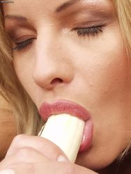 Nikita Blonde - Playing With A Banana-y56sriay1h.jpg