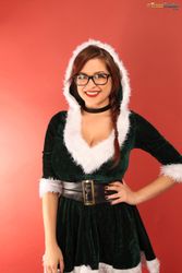 Tessa Fowler - Christmas Velvet 1-p5p5fjjefn.jpg