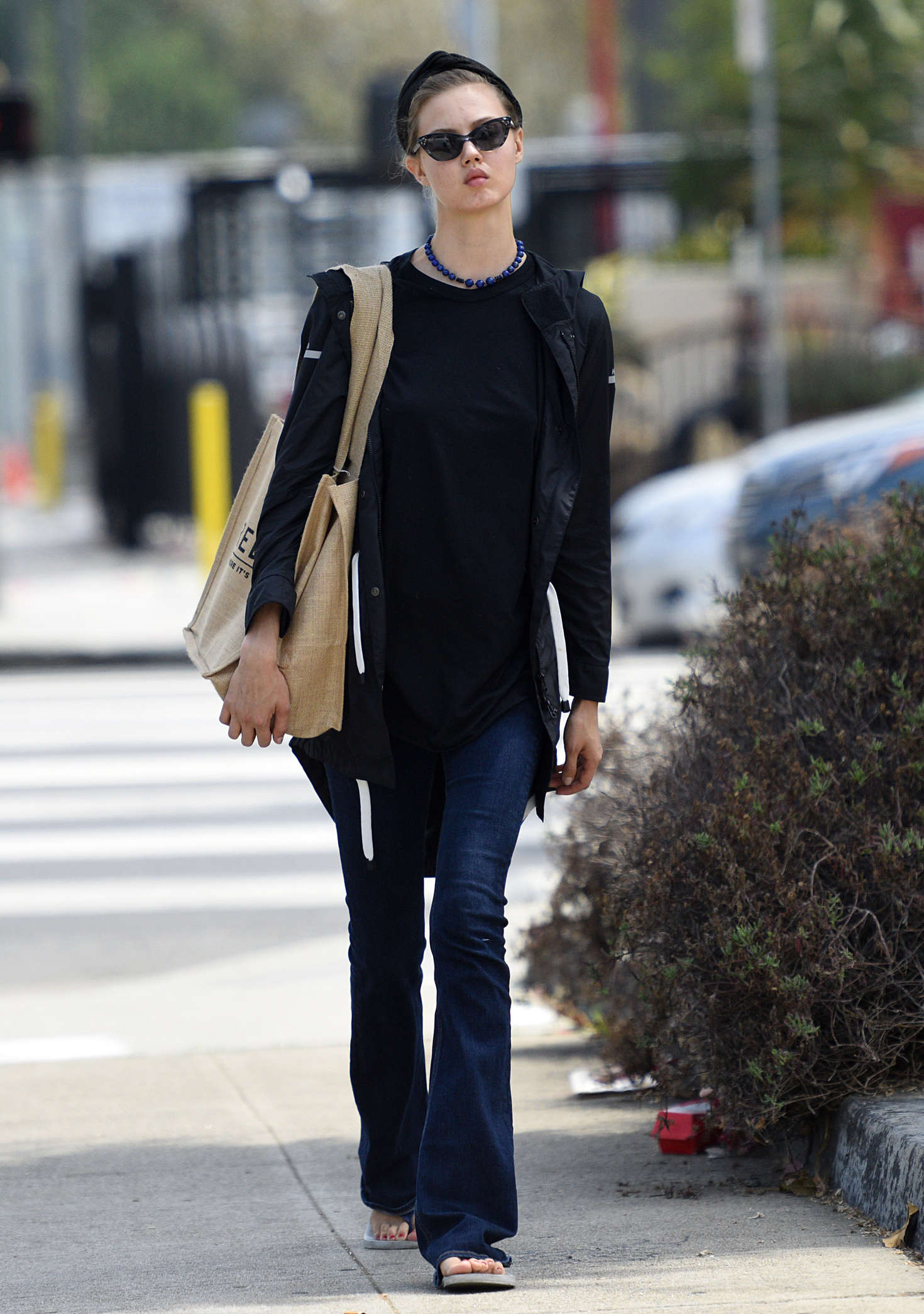Lindsey Wixson Shopping in Los Angeles 17