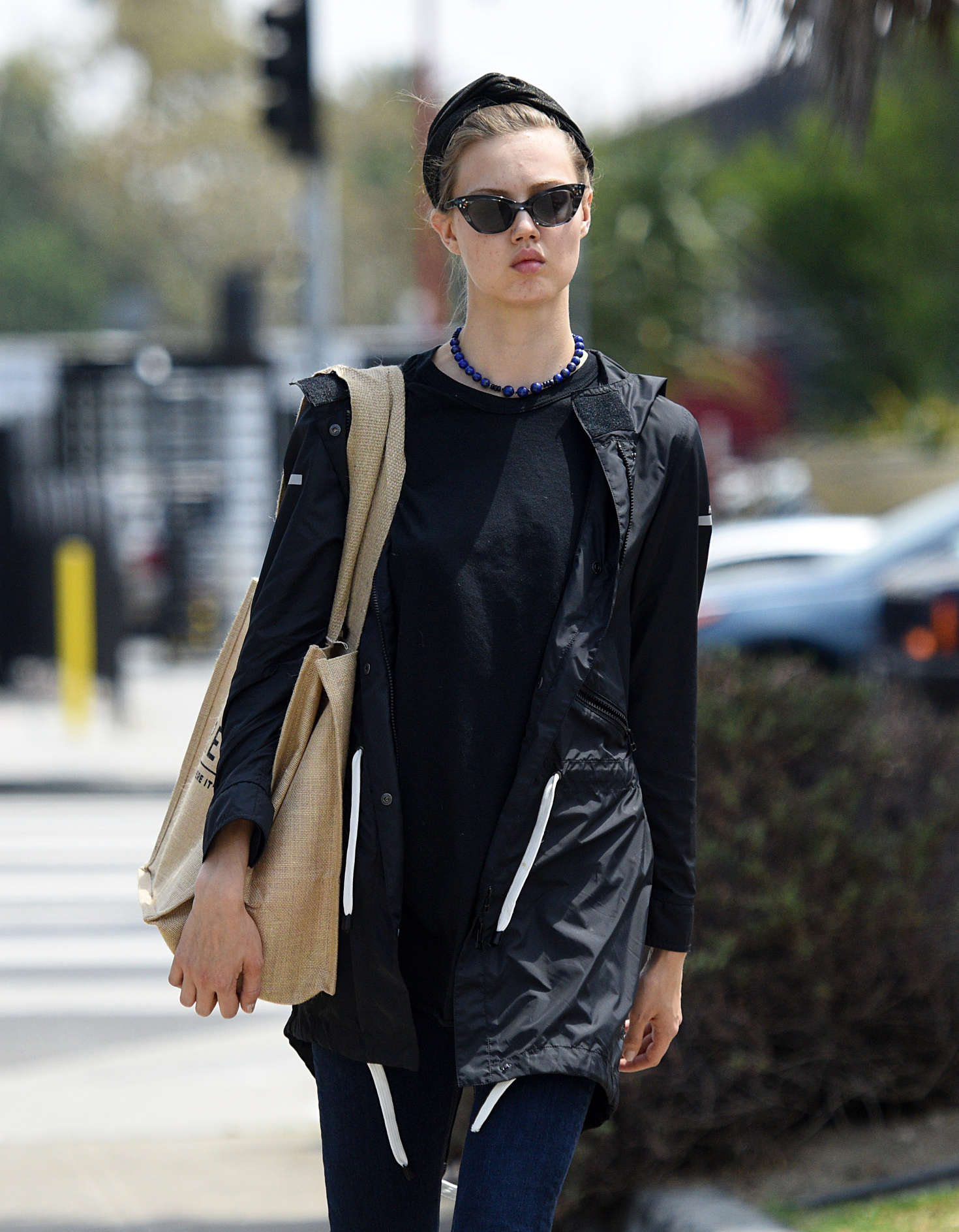 Lindsey Wixson Shopping in Los Angeles 02